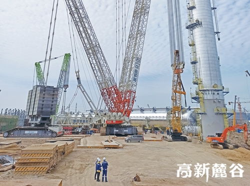 长沙国家高新技术产业开发区 1850吨 中联重科助力最大吨级丙烯塔吊装